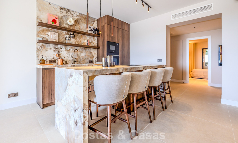 Renovated designer apartment with panoramic sea views for sale in La Quinta, Marbella - Benahavís 802694