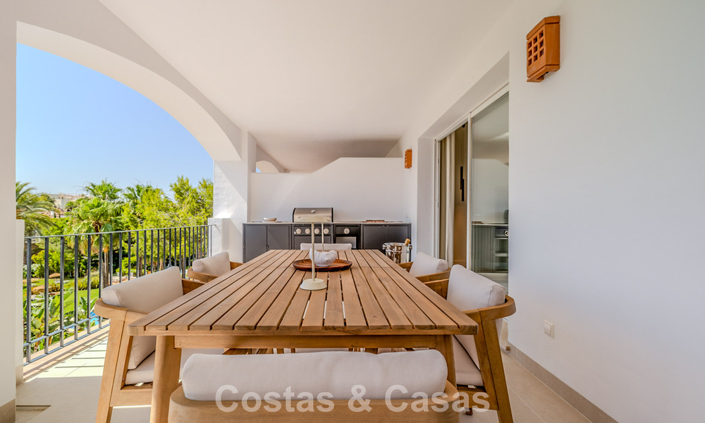 Renovated designer apartment with panoramic sea views for sale in La Quinta, Marbella - Benahavís 802699