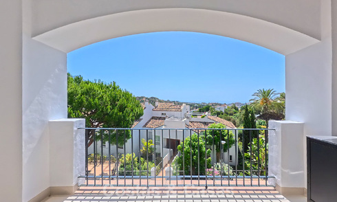 Renovated designer apartment with panoramic sea views for sale in La Quinta, Marbella - Benahavís 802709