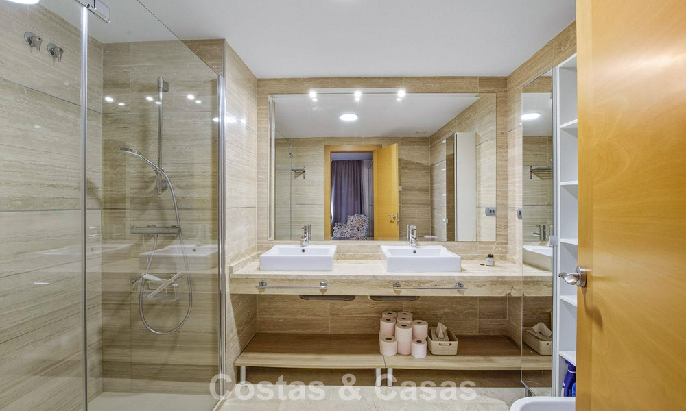 Bright penthouse with panoramic sea views for sale in the Hills of Marbella - Benahavís 802650