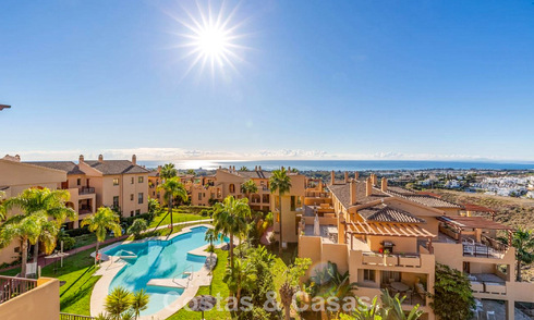 Bright penthouse with panoramic sea views for sale in the Hills of Marbella - Benahavís 802655