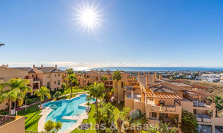 Bright penthouse with panoramic sea views for sale in the Hills of Marbella - Benahavís 802655 
