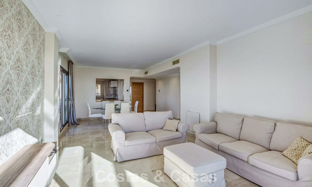 Bright penthouse with panoramic sea views for sale in the Hills of Marbella - Benahavís 802658