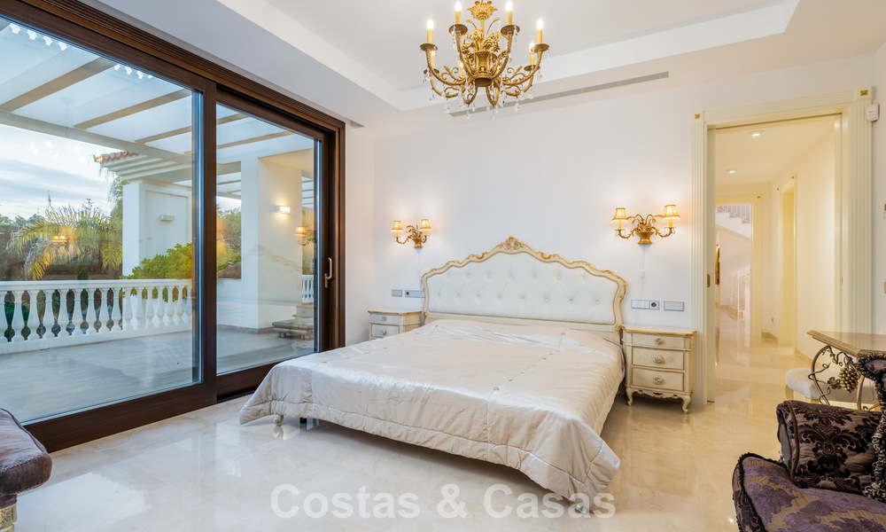 Classic Mediterranean Villa for sale just metres from the beach and golf course on the new golden mile between Marbella and Estepona 802724