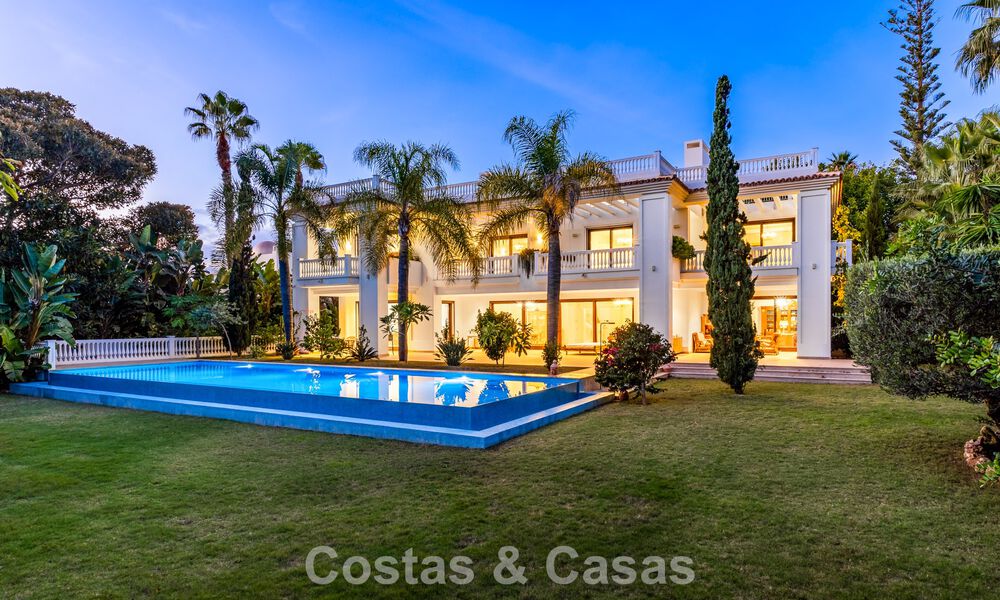 Classic Mediterranean Villa for sale just metres from the beach and golf course on the new golden mile between Marbella and Estepona 802726