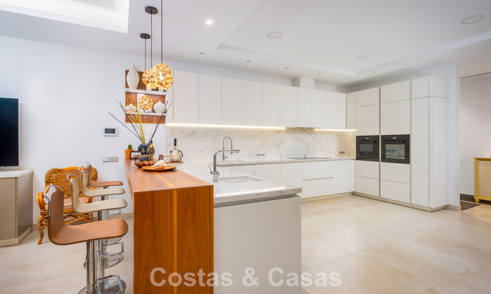 Classic Mediterranean Villa for sale just metres from the beach and golf course on the new golden mile between Marbella and Estepona 802731