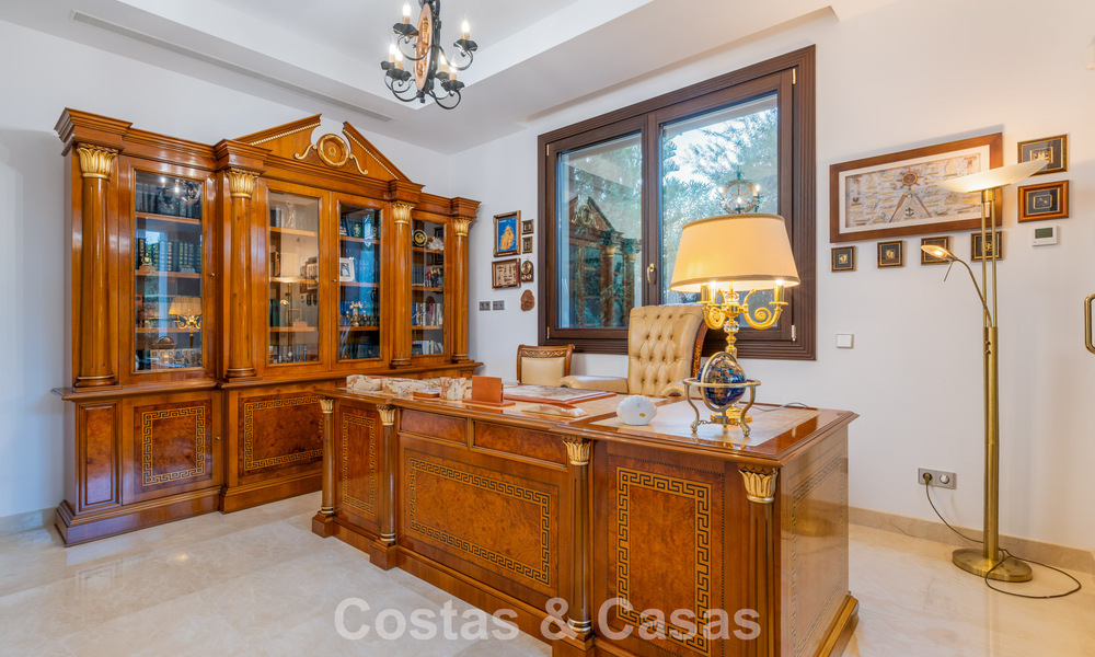 Classic Mediterranean Villa for sale just metres from the beach and golf course on the new golden mile between Marbella and Estepona 802753