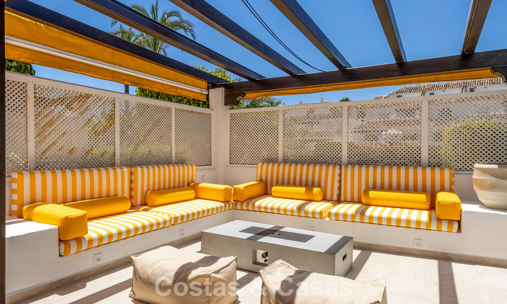 High-quality renovated apartment for sale within walking distance of everything in Nueva Andalucía, Marbella 802759