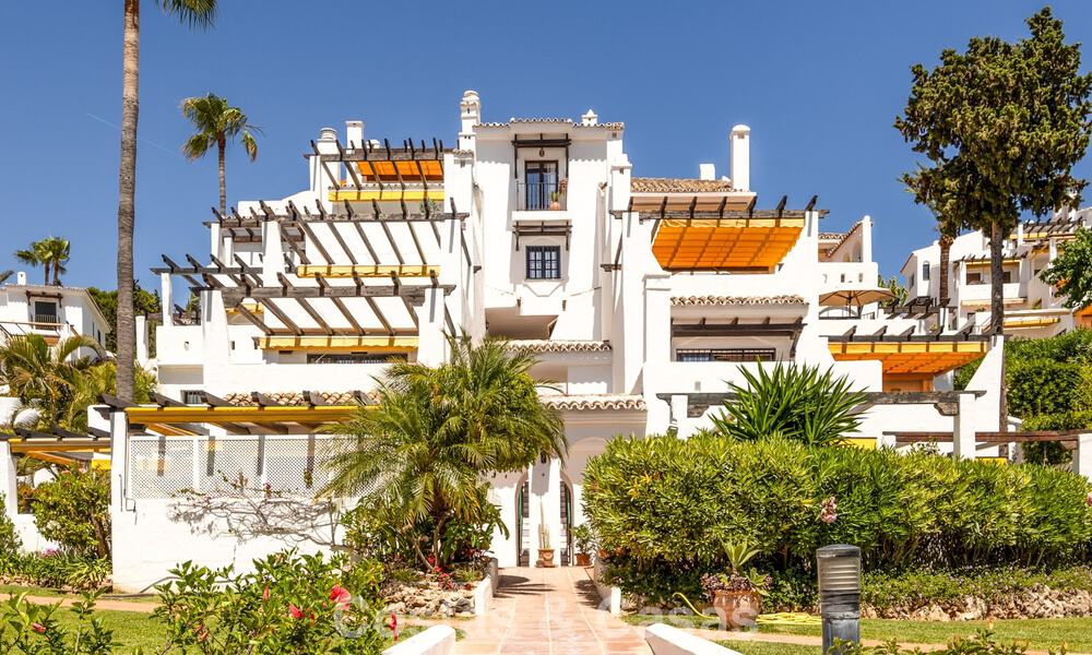 High-quality renovated apartment for sale within walking distance of everything in Nueva Andalucía, Marbella 802770