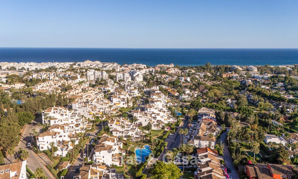 High-quality renovated apartment for sale within walking distance of everything in Nueva Andalucía, Marbella 802778