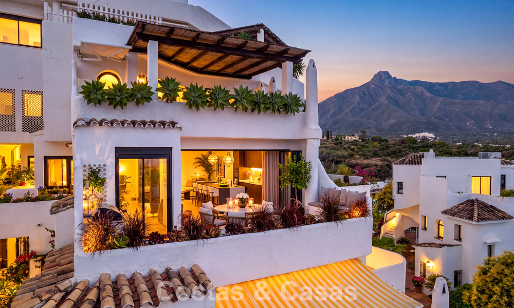 Luxuriously renovated sea-view apartment for sale in a gated community on Marbella’s Golden Mile 802834