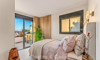 Luxuriously renovated sea-view apartment for sale in a gated community on Marbella’s Golden Mile 802840 