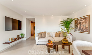 Luxuriously renovated sea-view apartment for sale in a gated community on Marbella’s Golden Mile 802843 