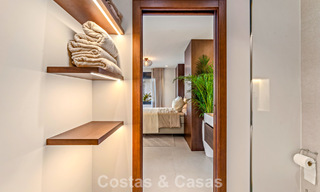 Luxuriously renovated sea-view apartment for sale in a gated community on Marbella’s Golden Mile 802848 