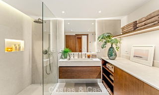 Luxuriously renovated sea-view apartment for sale in a gated community on Marbella’s Golden Mile 802851 