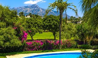 Semi-detached villa with excellent potential for sale, frontline golf in Nueva Andalucía, Marbella 802875 