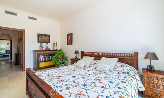 Semi-detached villa with excellent potential for sale, frontline golf in Nueva Andalucía, Marbella 802885 