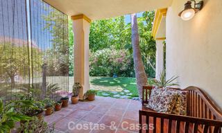 Semi-detached villa with excellent potential for sale, frontline golf in Nueva Andalucía, Marbella 802898 