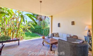 Semi-detached villa with excellent potential for sale, frontline golf in Nueva Andalucía, Marbella 802904 