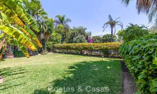 Semi-detached villa with excellent potential for sale, frontline golf in Nueva Andalucía, Marbella 802906 