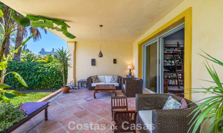 Semi-detached villa with excellent potential for sale, frontline golf in Nueva Andalucía, Marbella 802913 