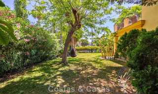 Semi-detached villa with excellent potential for sale, frontline golf in Nueva Andalucía, Marbella 802919 