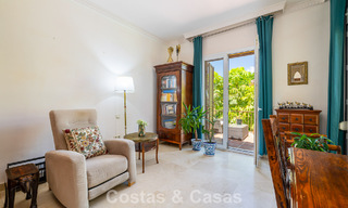 Semi-detached villa with excellent potential for sale, frontline golf in Nueva Andalucía, Marbella 802923 