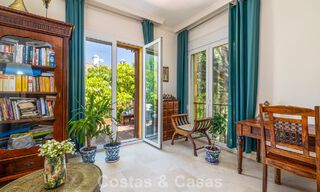 Semi-detached villa with excellent potential for sale, frontline golf in Nueva Andalucía, Marbella 802924 