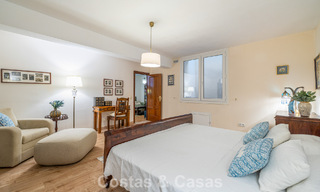 Semi-detached villa with excellent potential for sale, frontline golf in Nueva Andalucía, Marbella 802929 
