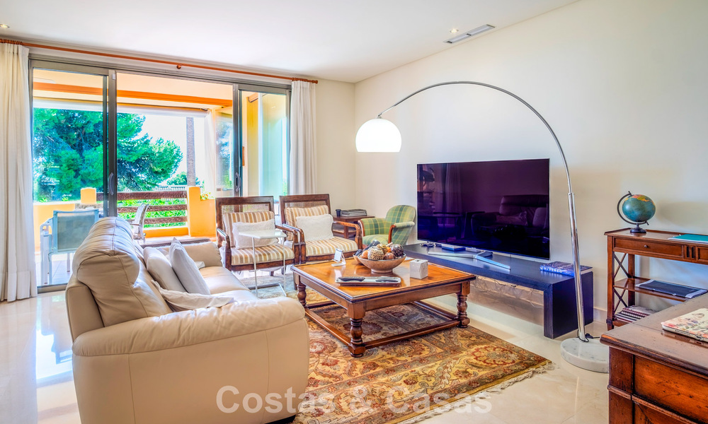 Spacious, luxury apartment for sale with sea view in an exclusive complex on Marbella’s Golden Mile 802988