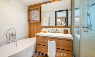 Exclusively renovated luxury apartment for sale in Puente Romano, Marbella 802998 