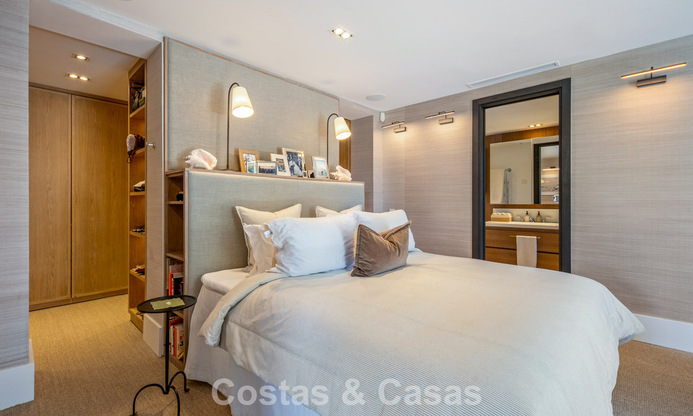 Exclusively renovated luxury apartment for sale in Puente Romano, Marbella 803000