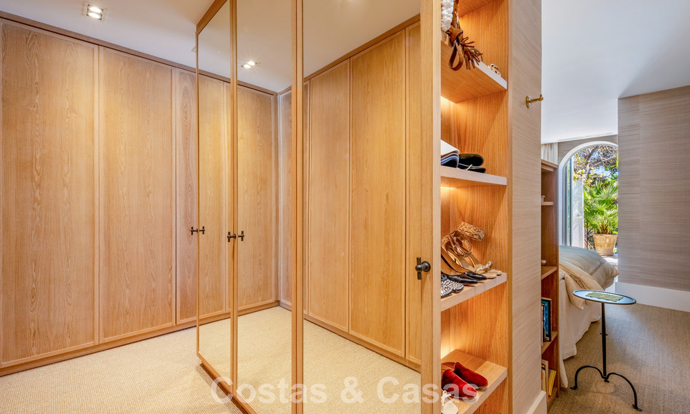 Exclusively renovated luxury apartment for sale in Puente Romano, Marbella 803003