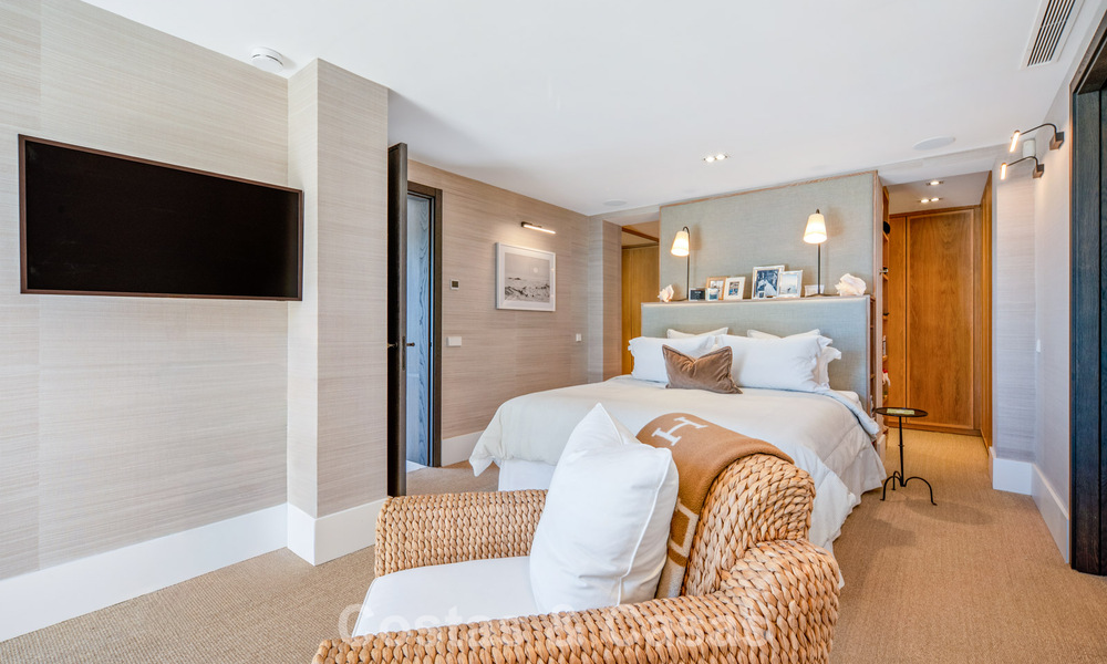 Exclusively renovated luxury apartment for sale in Puente Romano, Marbella 803006