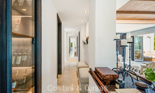 Exclusively renovated luxury apartment for sale in Puente Romano, Marbella 803010 