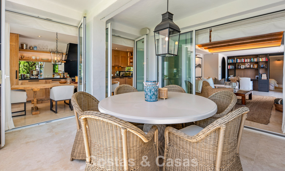 Exclusively renovated luxury apartment for sale in Puente Romano, Marbella 803024
