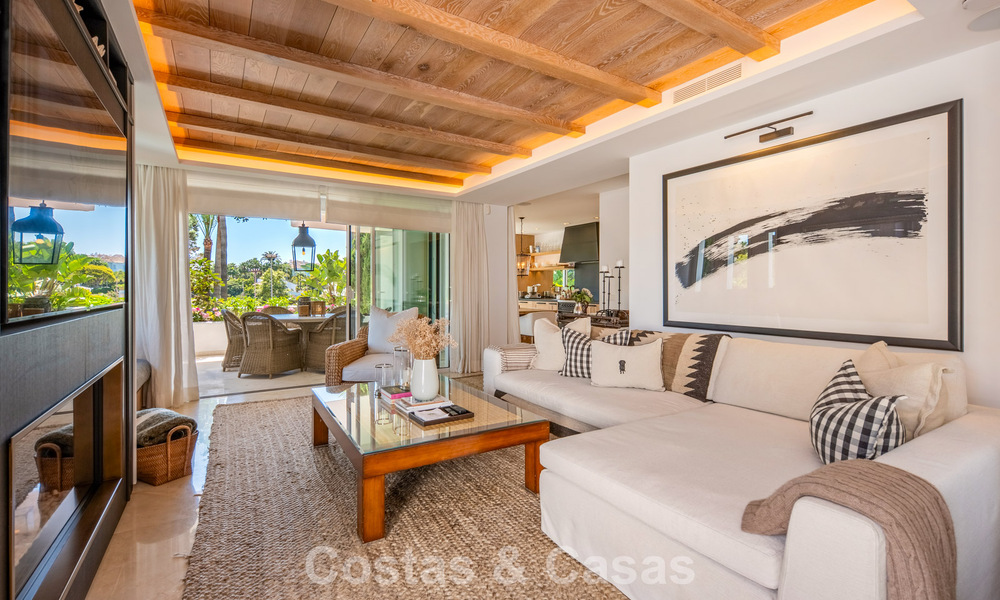 Exclusively renovated luxury apartment for sale in Puente Romano, Marbella 803030