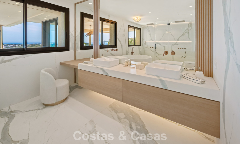 Exclusive, modern duplex penthouse with panoramic sea views for sale in Nueva Andalucía, Marbella 803047