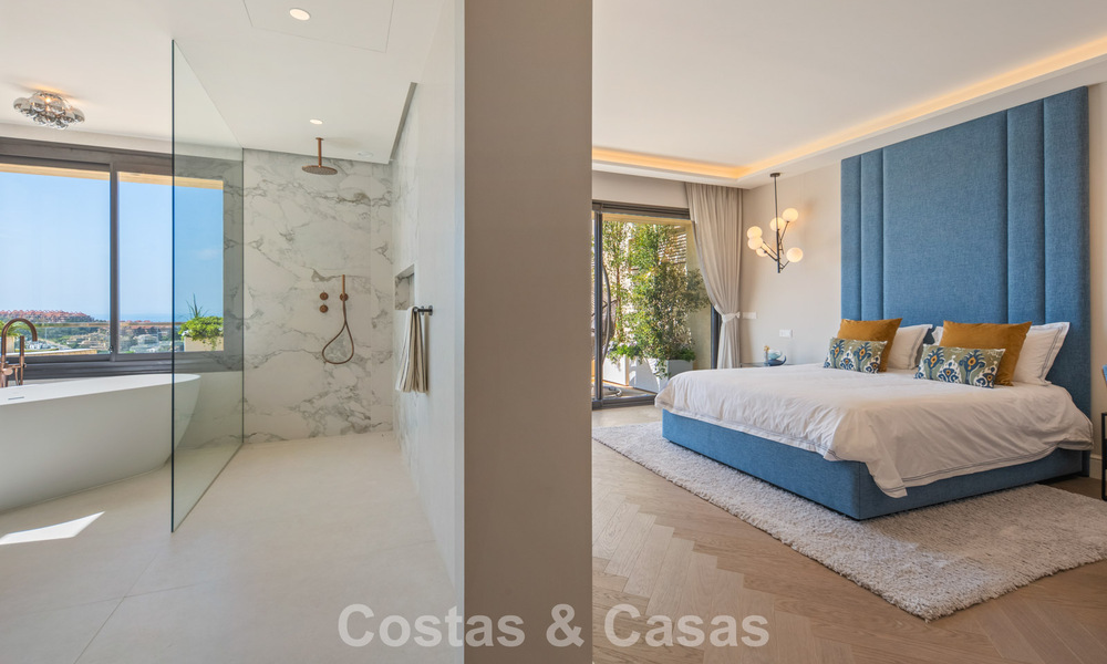 Exclusive, modern duplex penthouse with panoramic sea views for sale in Nueva Andalucía, Marbella 803054