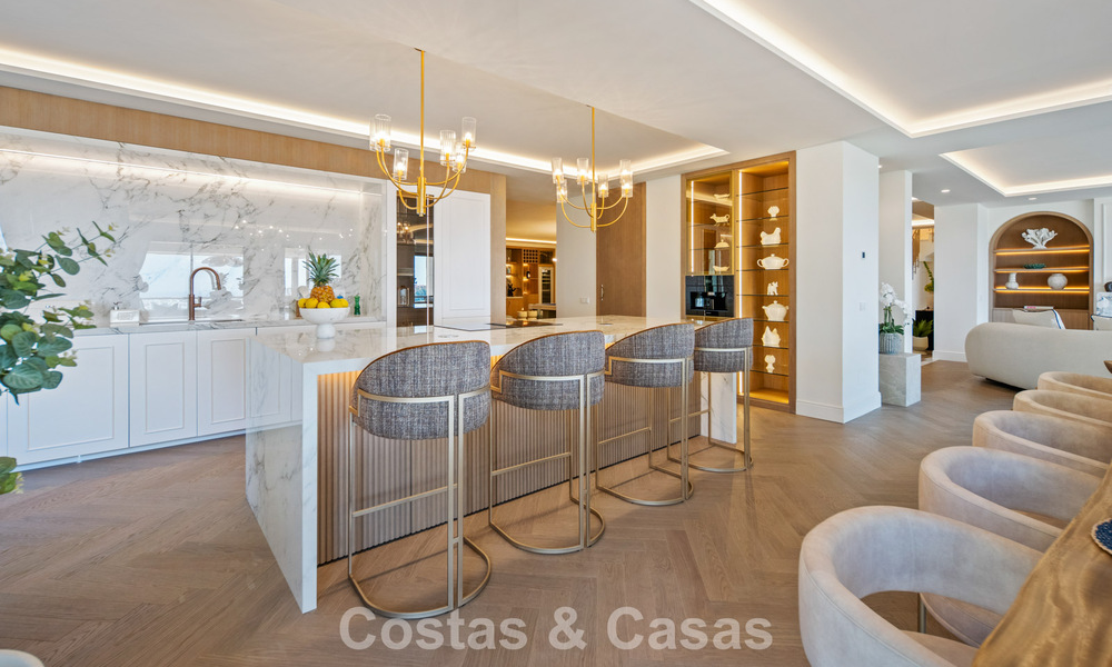 Exclusive, modern duplex penthouse with panoramic sea views for sale in Nueva Andalucía, Marbella 803070
