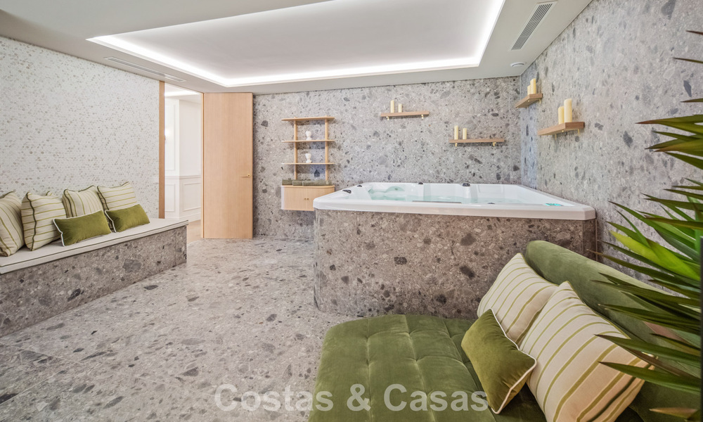 Exclusive, modern duplex penthouse with panoramic sea views for sale in Nueva Andalucía, Marbella 803083