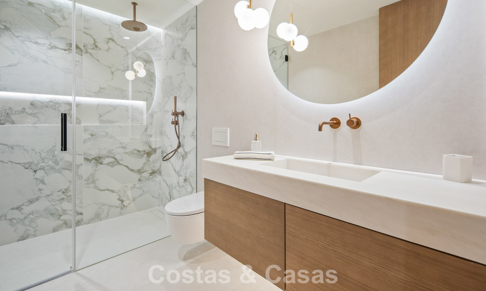 Exclusive, modern duplex penthouse with panoramic sea views for sale in Nueva Andalucía, Marbella 803088