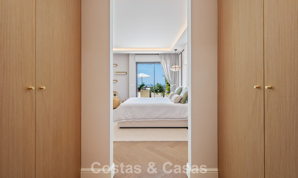 Exclusive, modern duplex penthouse with panoramic sea views for sale in Nueva Andalucía, Marbella 803092