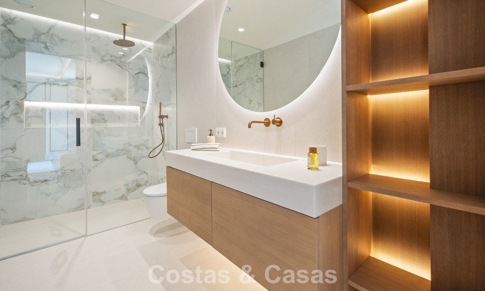 Exclusive, modern duplex penthouse with panoramic sea views for sale in Nueva Andalucía, Marbella 803093