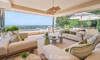 Exclusive, modern duplex penthouse with panoramic sea views for sale in Nueva Andalucía, Marbella 803112 