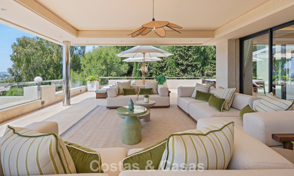 Exclusive, modern duplex penthouse with panoramic sea views for sale in Nueva Andalucía, Marbella 803113