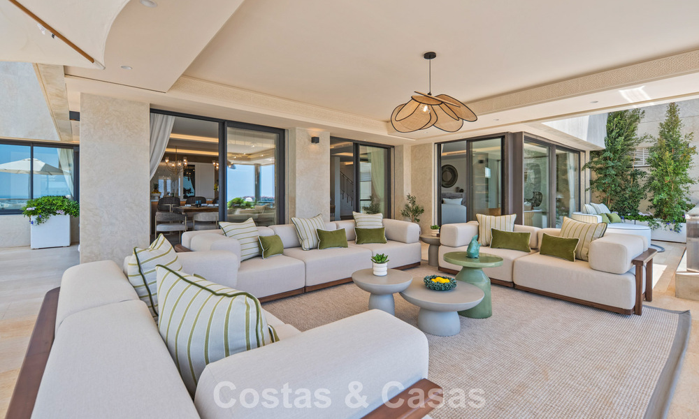 Exclusive, modern duplex penthouse with panoramic sea views for sale in Nueva Andalucía, Marbella 803115