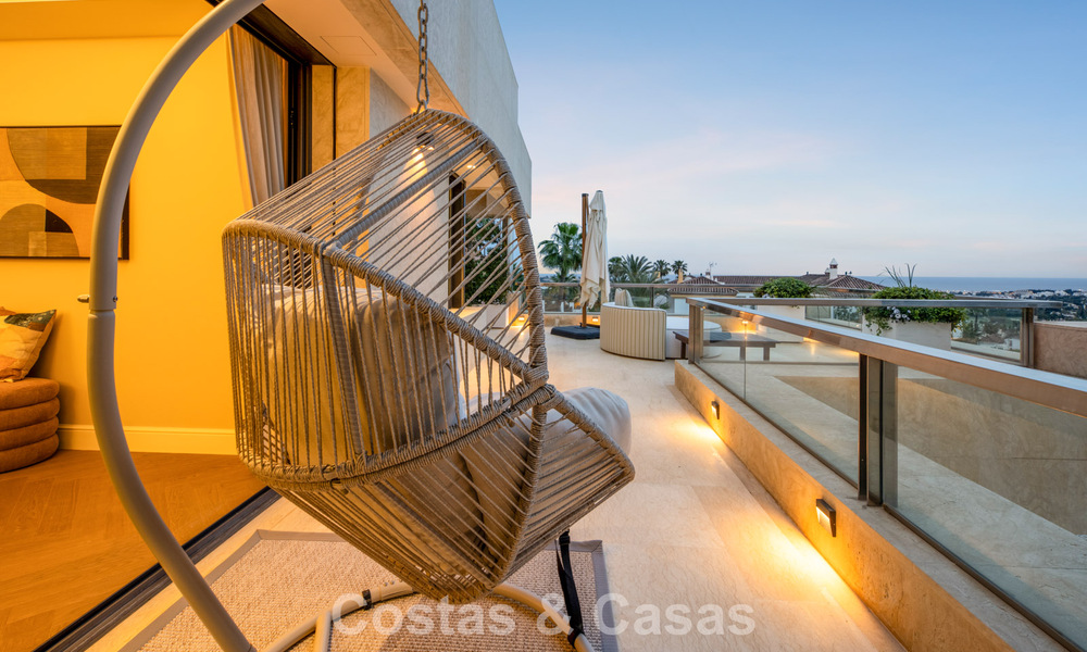 Exclusive, modern duplex penthouse with panoramic sea views for sale in Nueva Andalucía, Marbella 803130