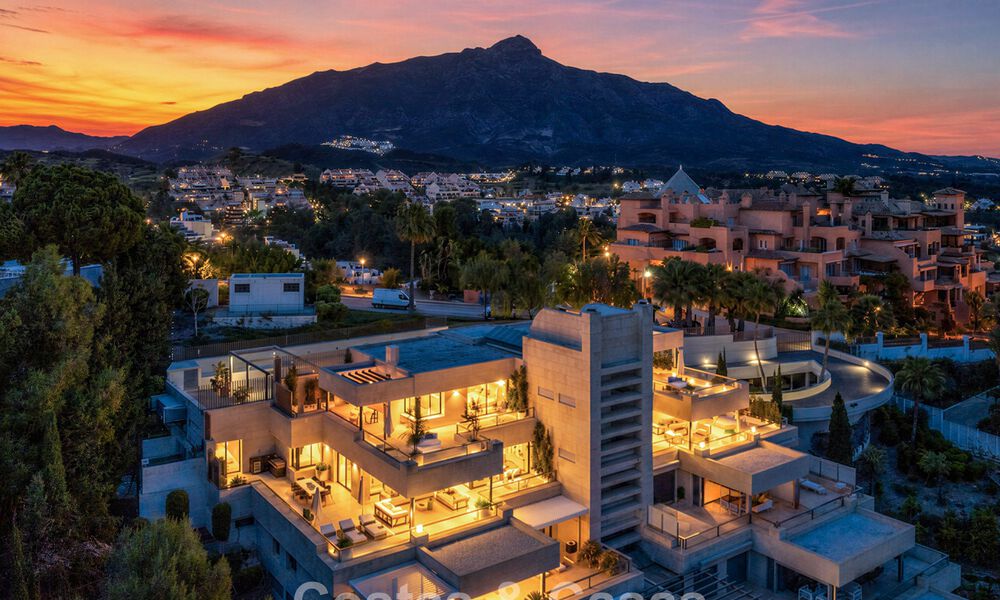 Exclusive, modern duplex penthouse with panoramic sea views for sale in Nueva Andalucía, Marbella 803131