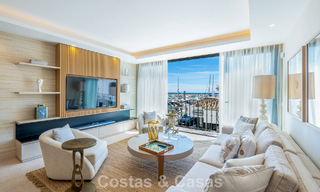 Luxury frontline marina apartment for sale with direct marina views in Puerto Banús, Marbella 803162 